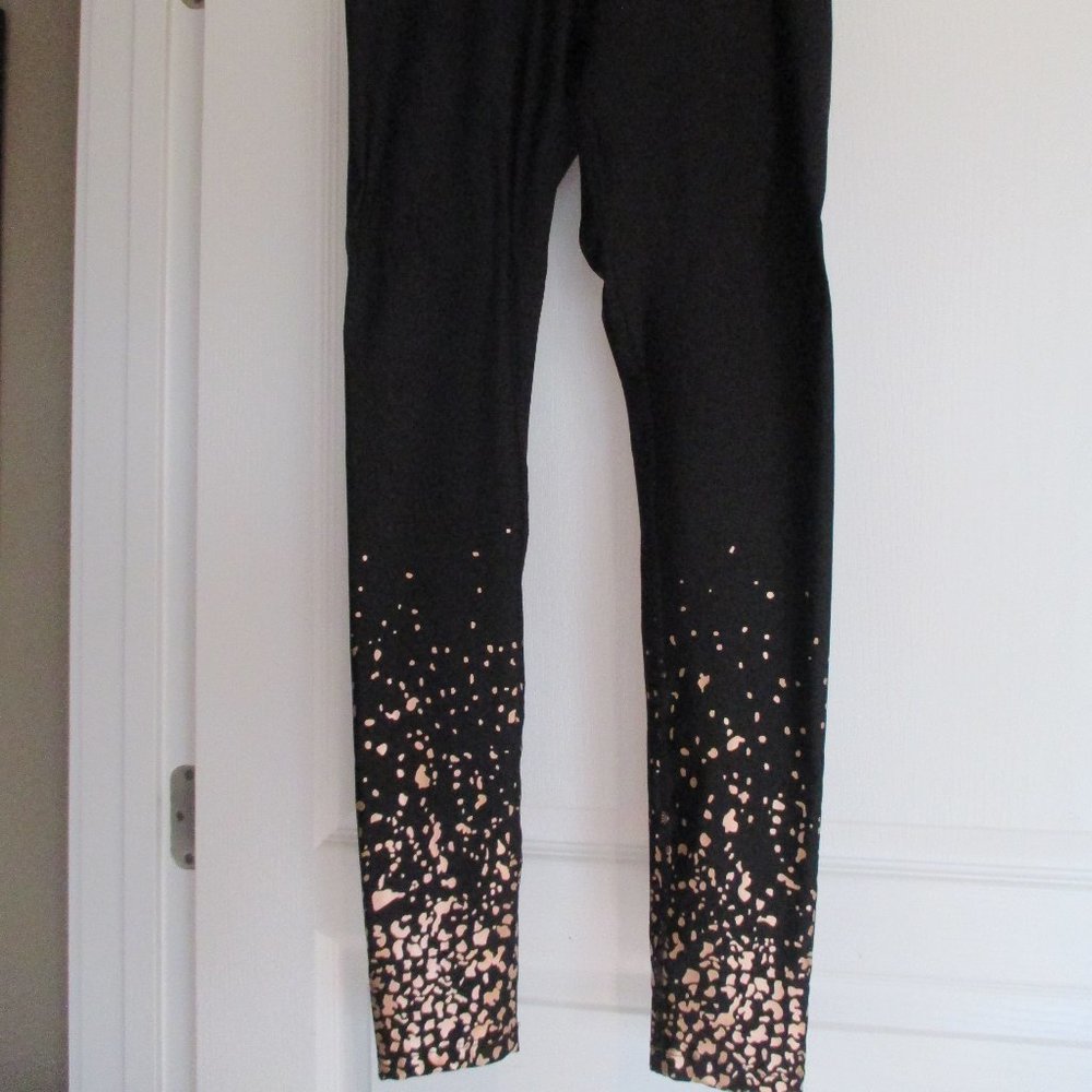 Electric Yoga Black Leggings with Gold Metallic Design Size Small